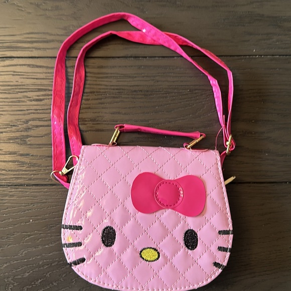 Hello Kitty crossbody bag for teens and adults. Brand new 6.6 x 6.6 - Picture 3 of 3